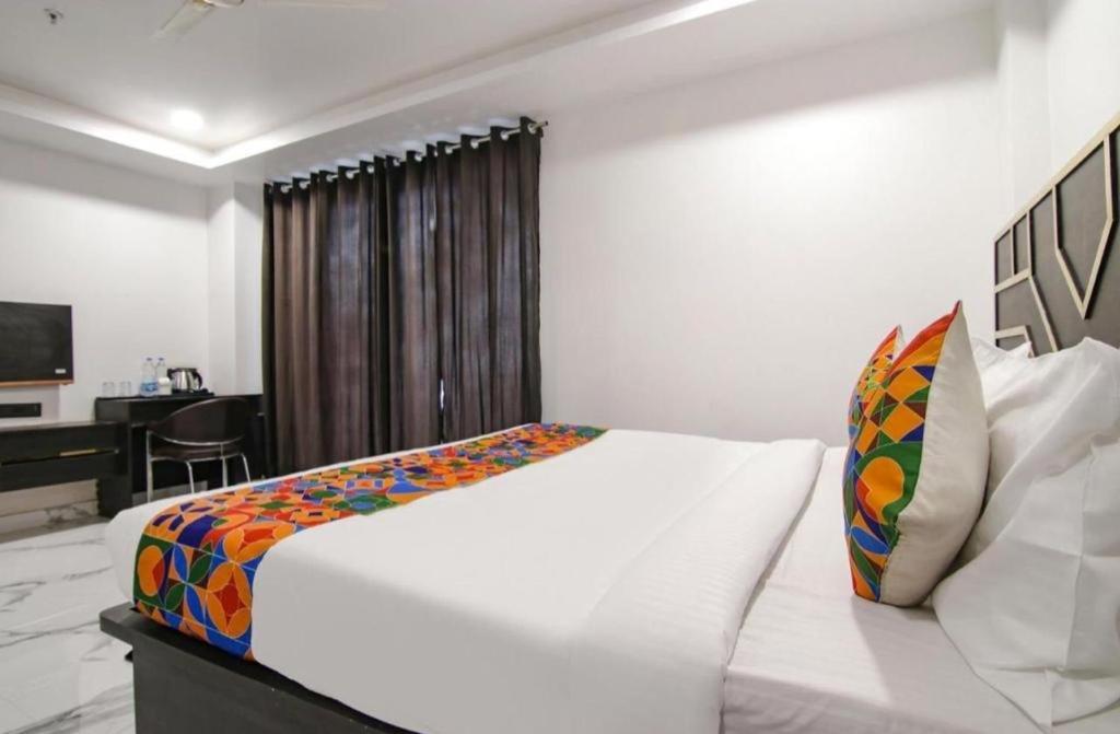 Hotel Grey Sky New Delhi Exterior foto